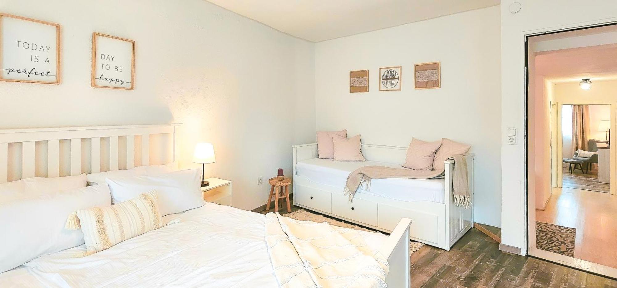 Apartment Suedwind - Beautiful Premium Apartment With 2 Bedrooms Near Rhine Falls & Zurich Airport In Klettgau Weisweil  ภายนอก รูปภาพ